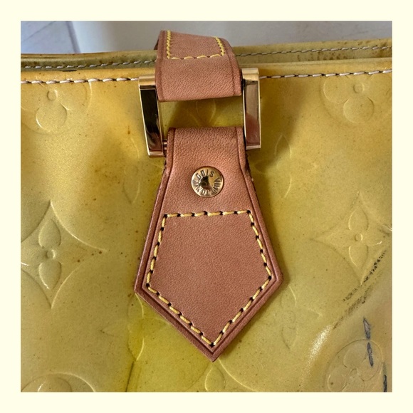 🧡FANCY🧡Louis Vuitton Houston Yellow Patent Vernis Leather Handbag - Picture 6 of 15